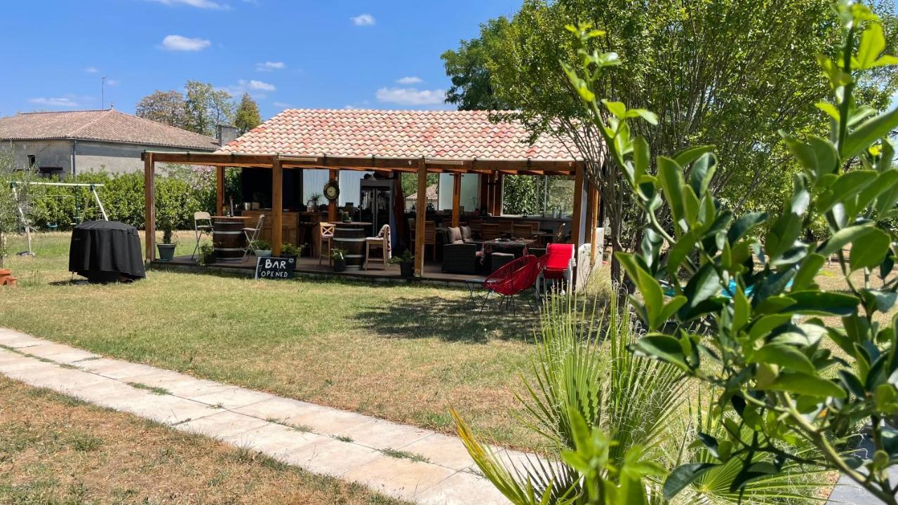 Aux Abris Des Vents D'Anges Bed and Breakfast Les Artigues-de-Lussac Buitenkant foto